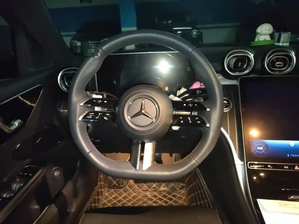 Mercedes-Benz C-Class 2023 — фото 6