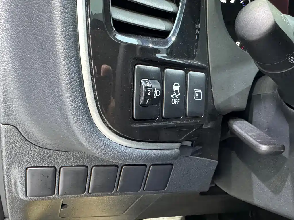 Mitsubishi Outlander 2022 — фото 16