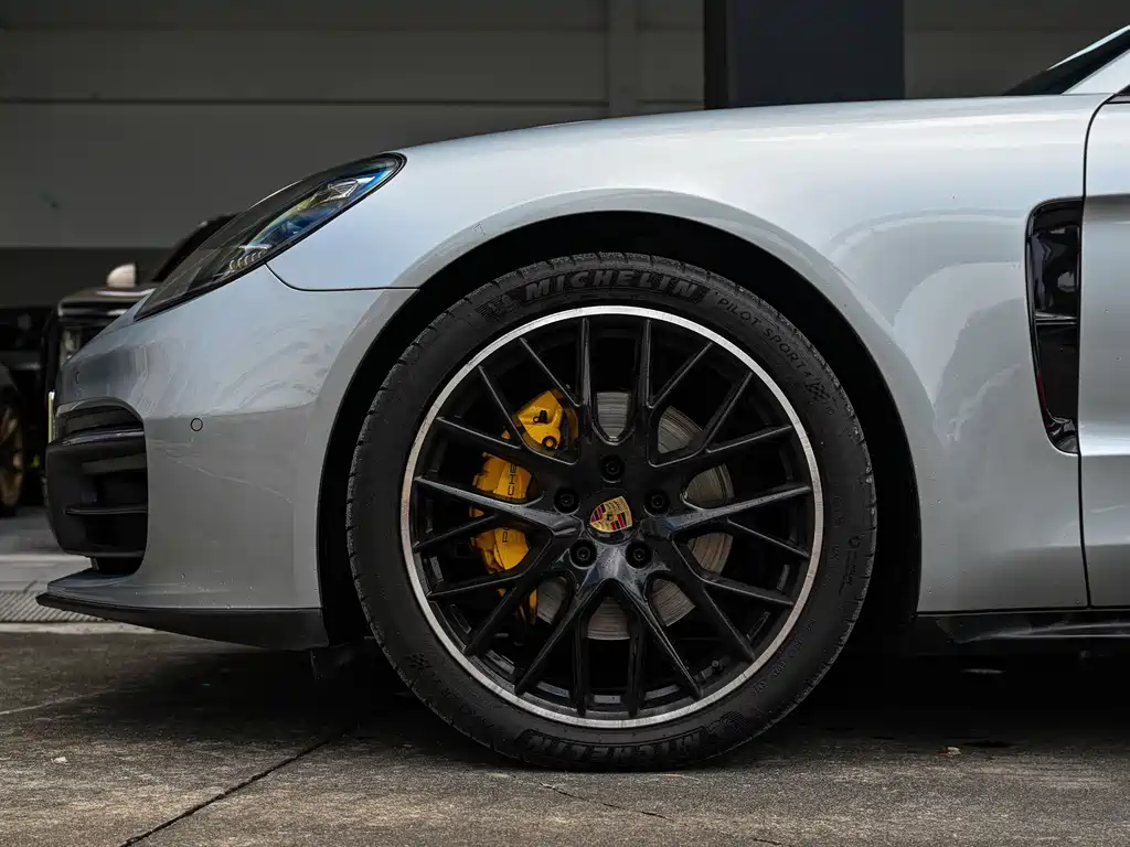 Porsche Panamera 2022 — фото 17