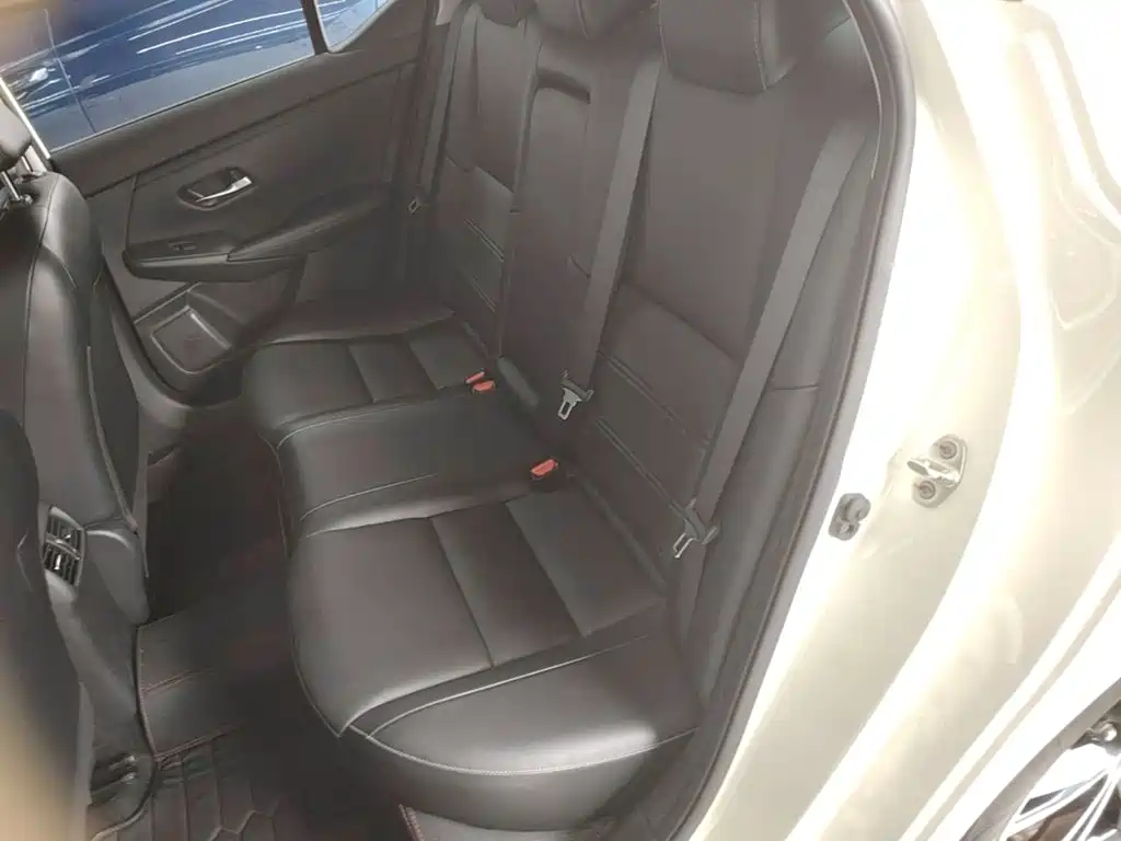 Nissan Sylphy 2021 — фото 17