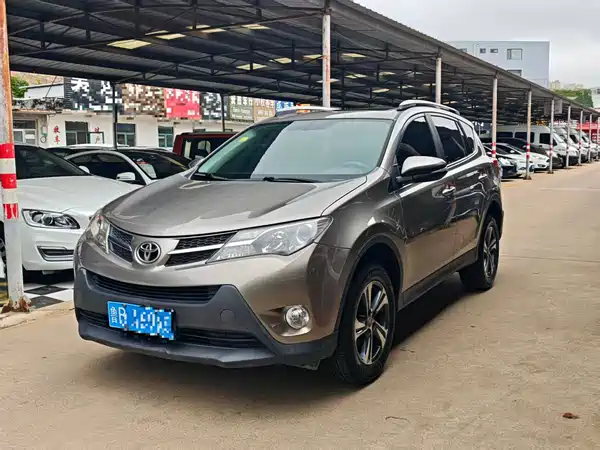 Toyota RAV4 2015