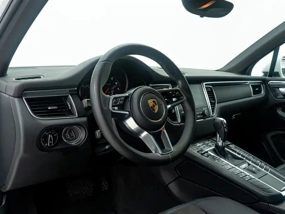 Porsche Macan 2016 — фото 20