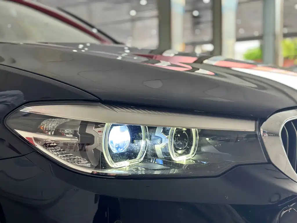 BMW 5 Series 2019