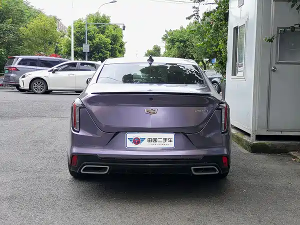 Cadillac CT4 2021
