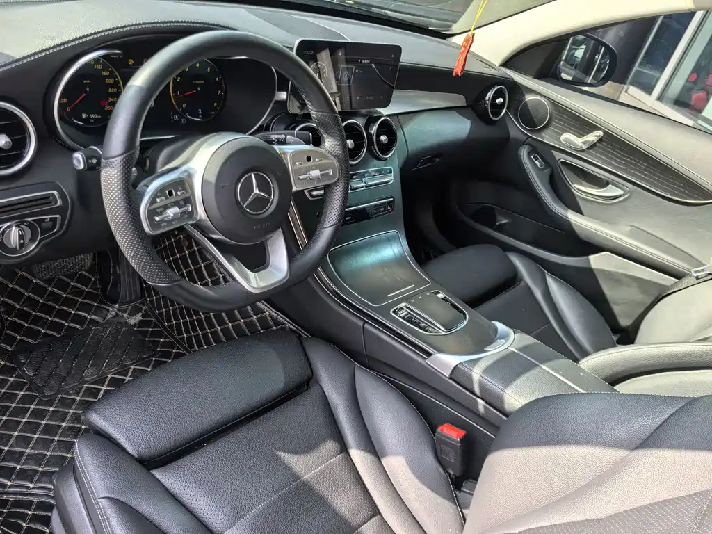 Mercedes-Benz C-Class 2020