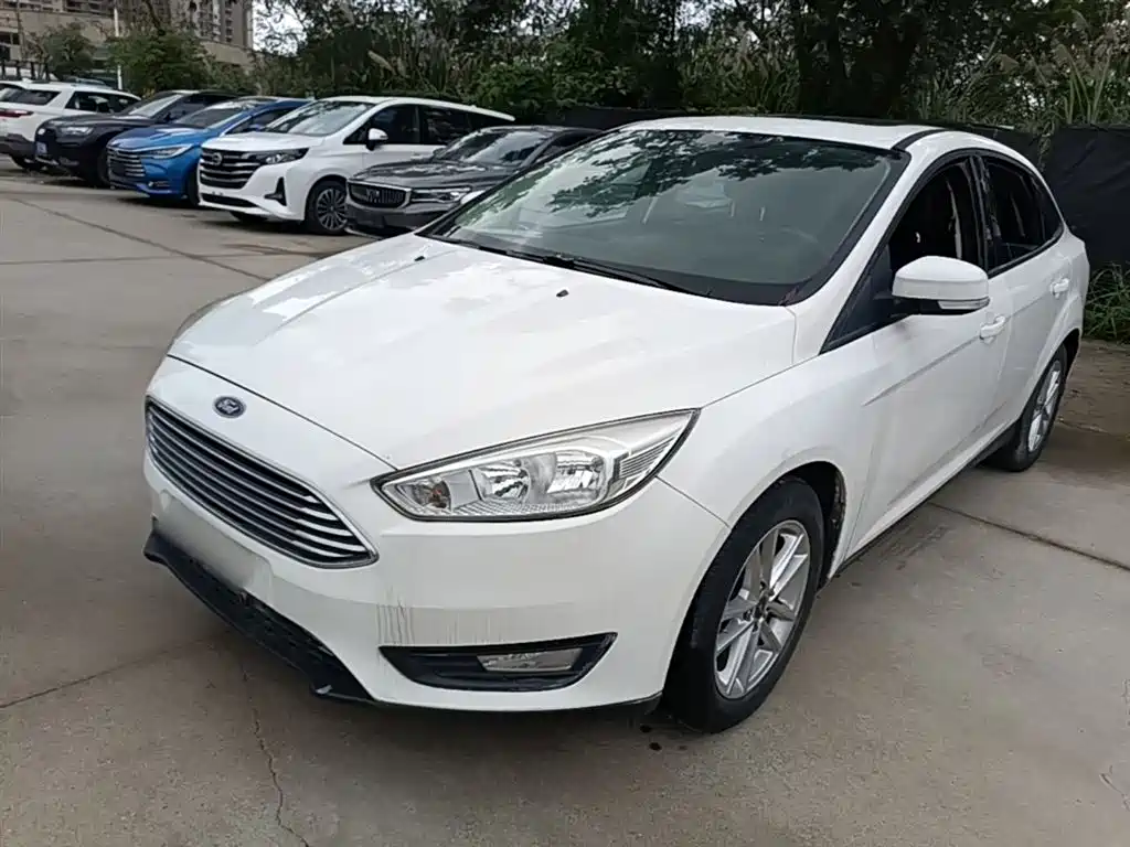 Ford Focus 2018 — фото 1