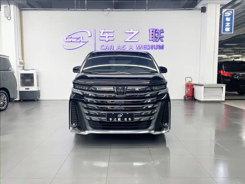 Toyota Vellfire 2024 — фото 2