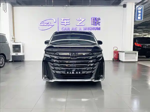 Toyota Vellfire 2024