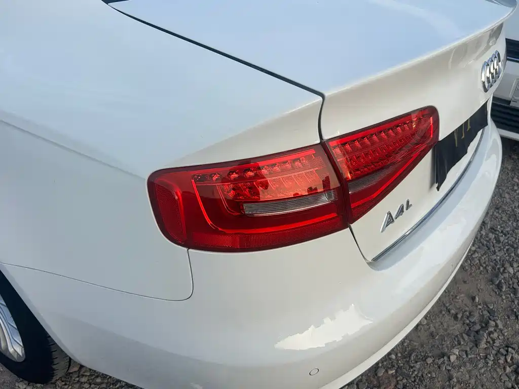 Audi A4L 2016