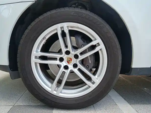 Porsche Macan 2023