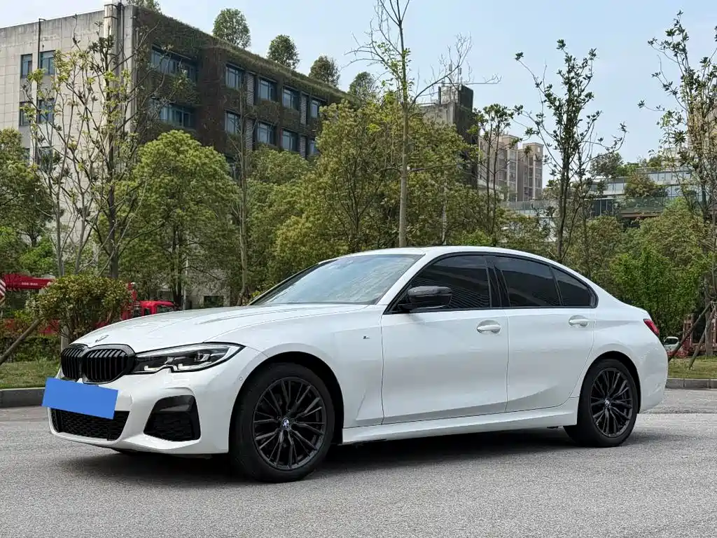 BMW 3 Series 2021 — фото 1