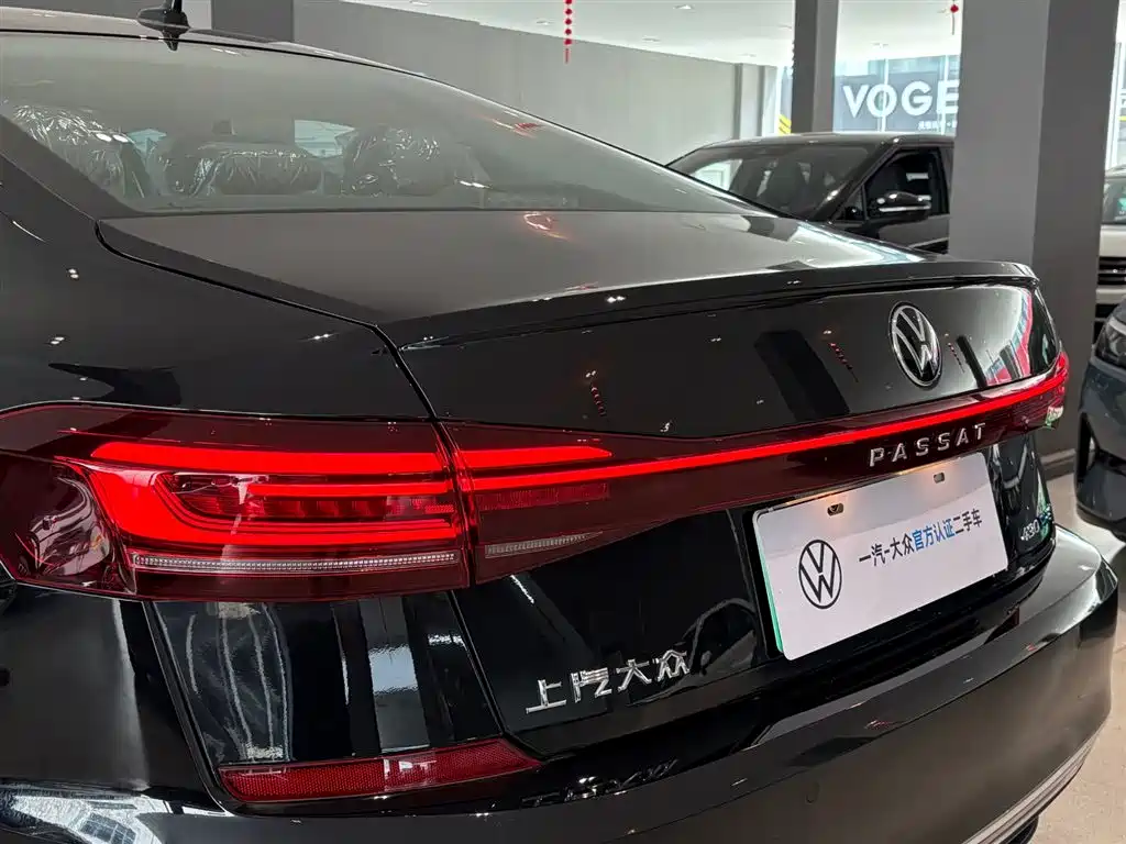 Volkswagen Passat Plug-In Hybrid 2025 — фото 11