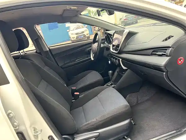 Toyota Yaris L 2019