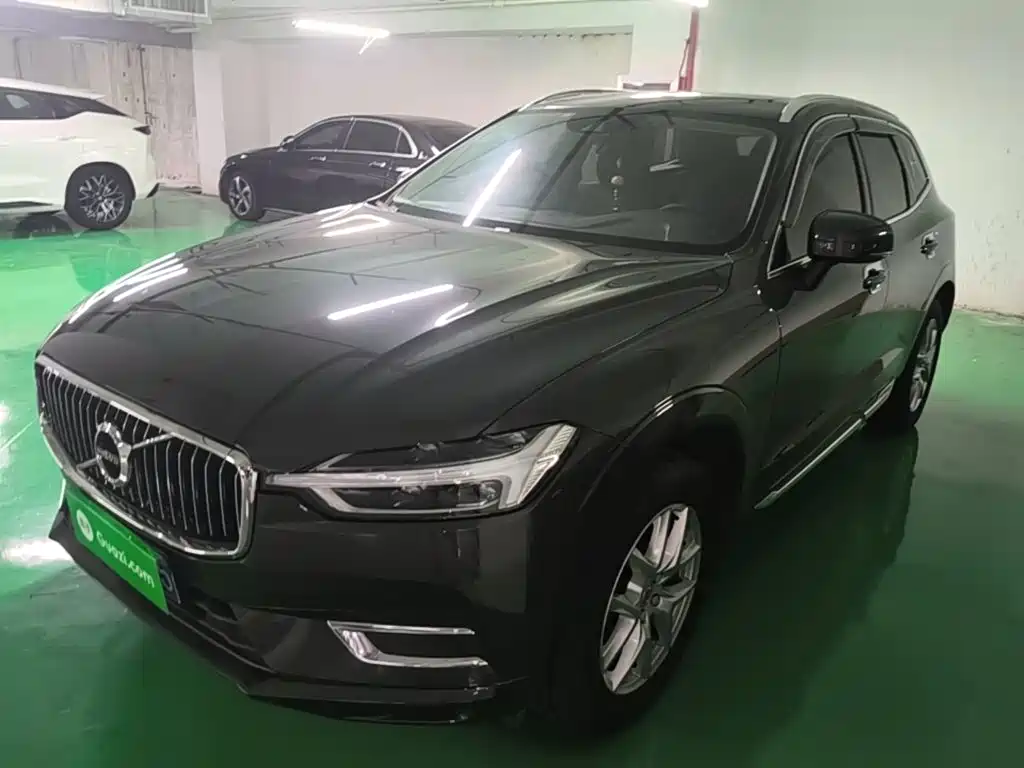 Volvo XC60 2019 — фото 2