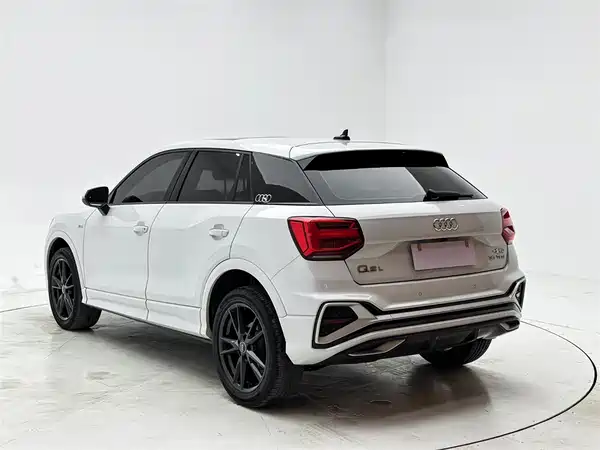 Audi Q2L 2022
