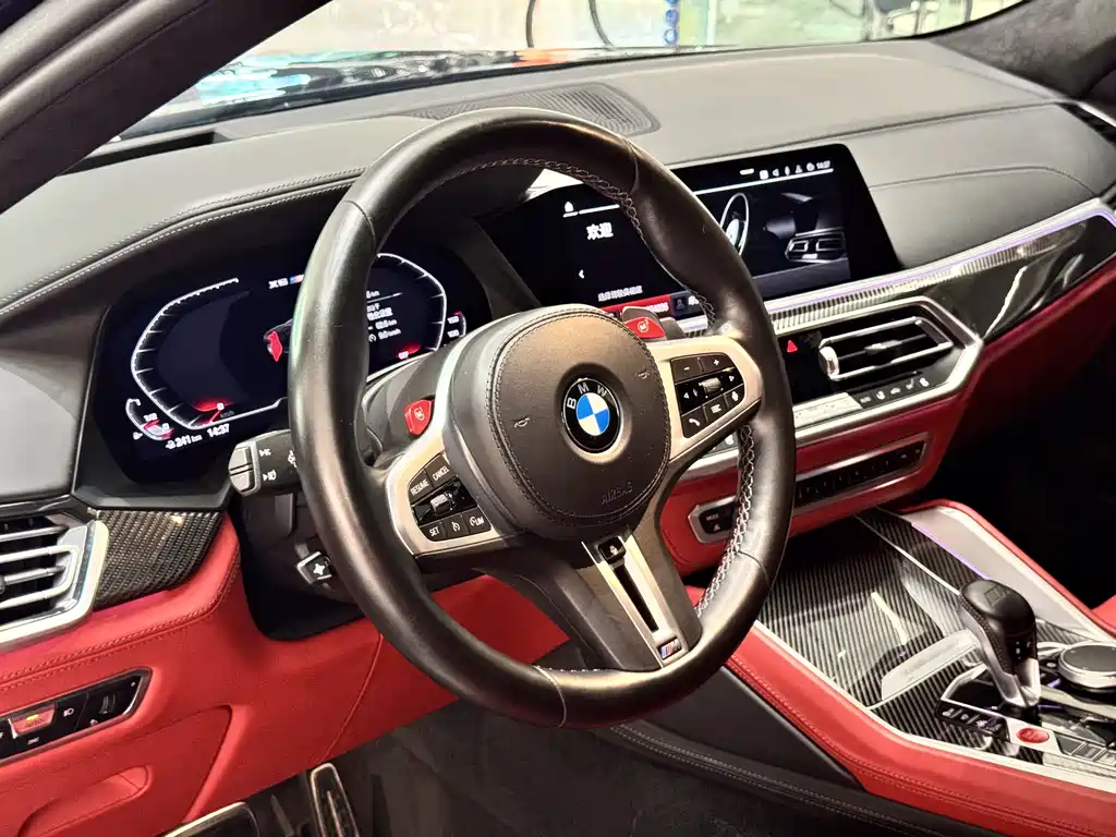 BMW X6 M 2023 — фото 13