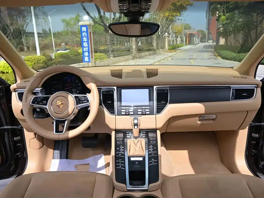 Porsche Macan 2014