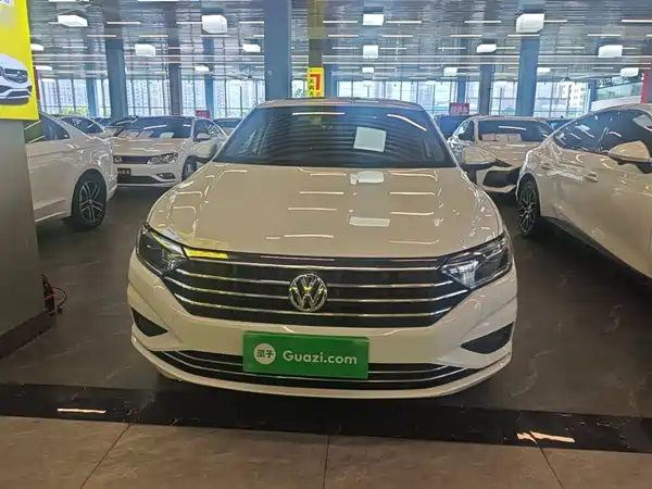 Volkswagen Sagitar 2019