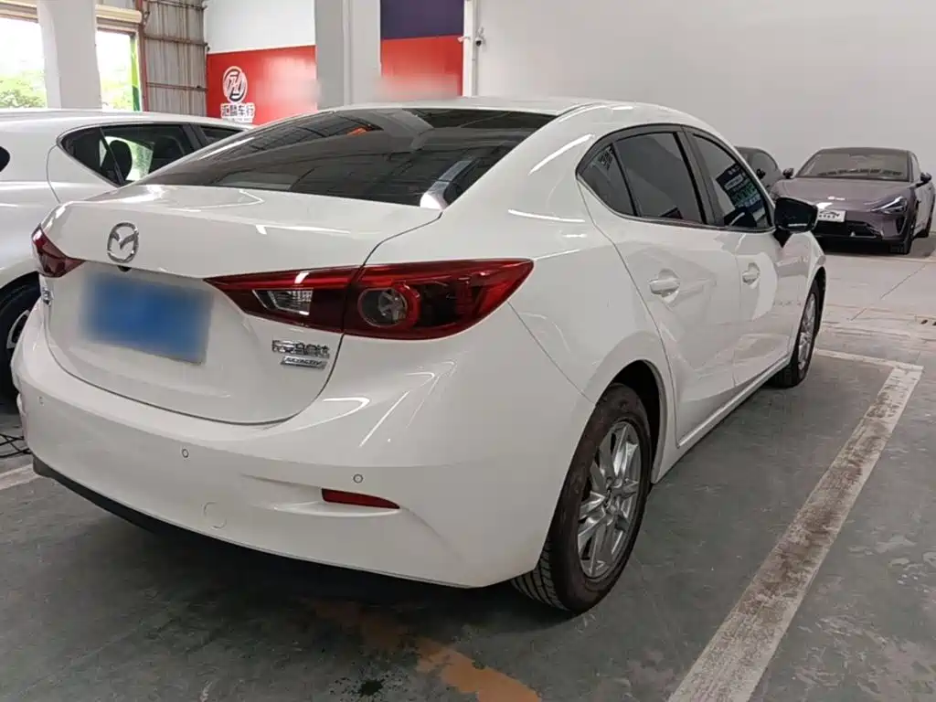 Mazda 3 Axela 2019