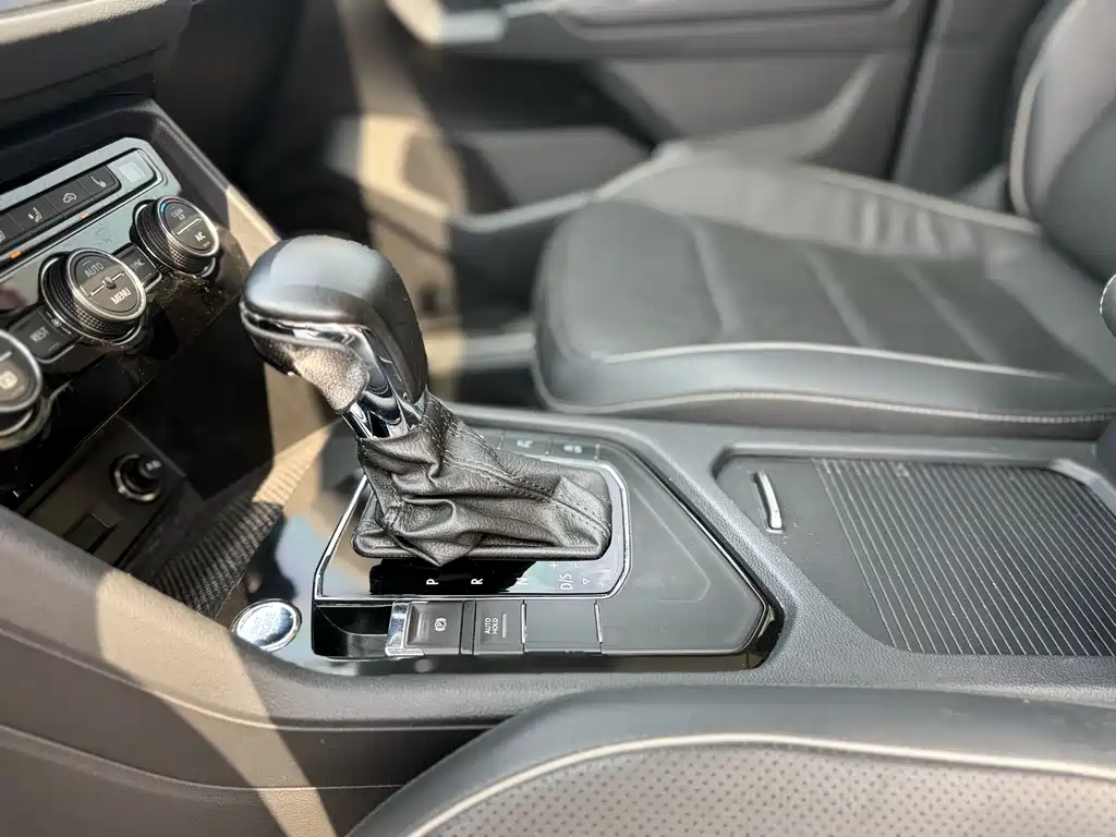 Volkswagen Tiguan L 2021 — фото 13