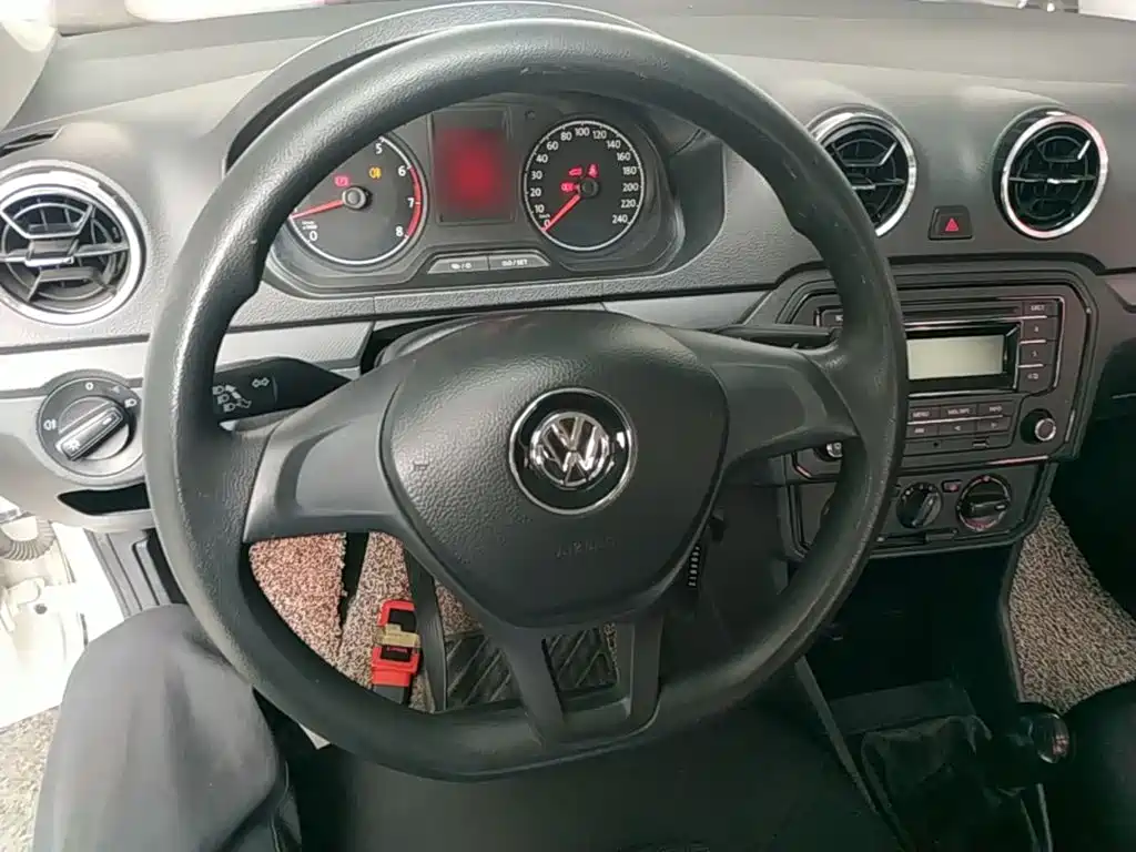 Volkswagen Jetta 2018 — фото 11