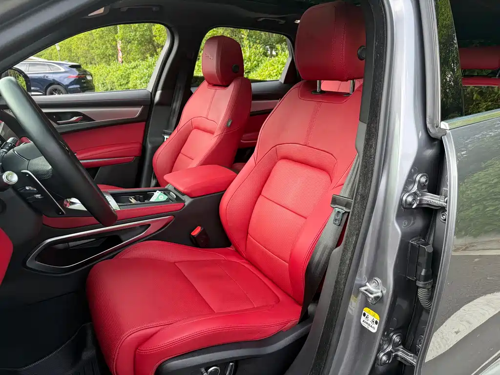 Jaguar F-PACE 2022 — фото 11