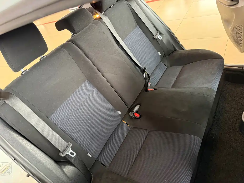 Toyota Yaris L 2018 — фото 27