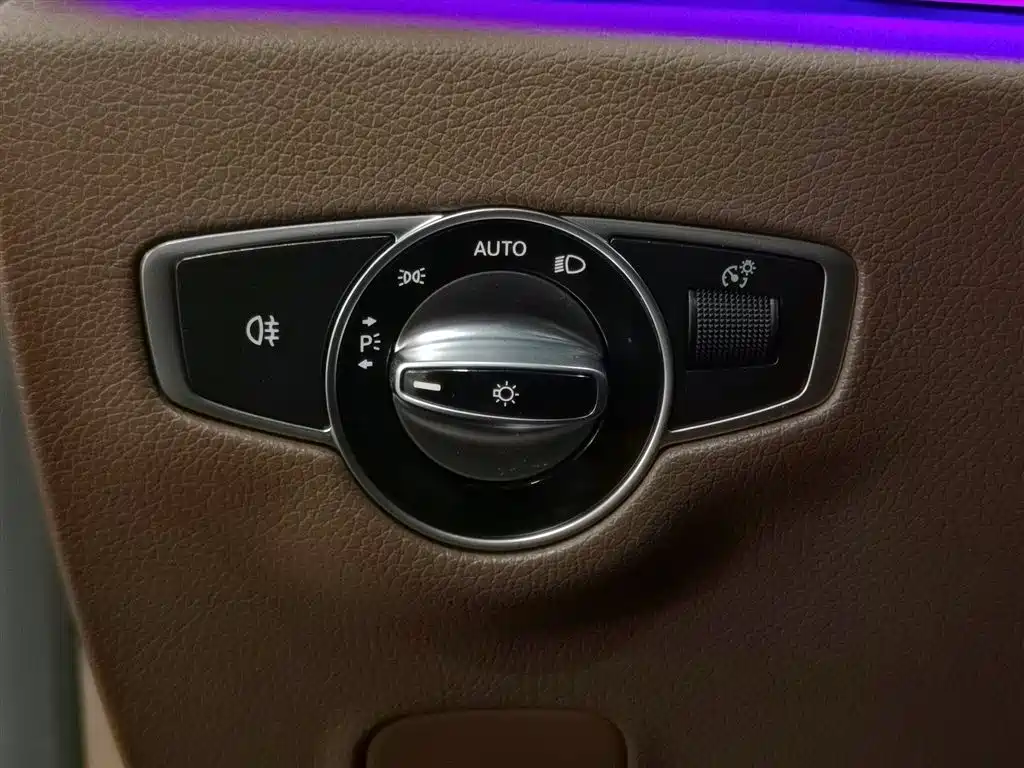 Mercedes-Benz E-Class 2023 — фото 21