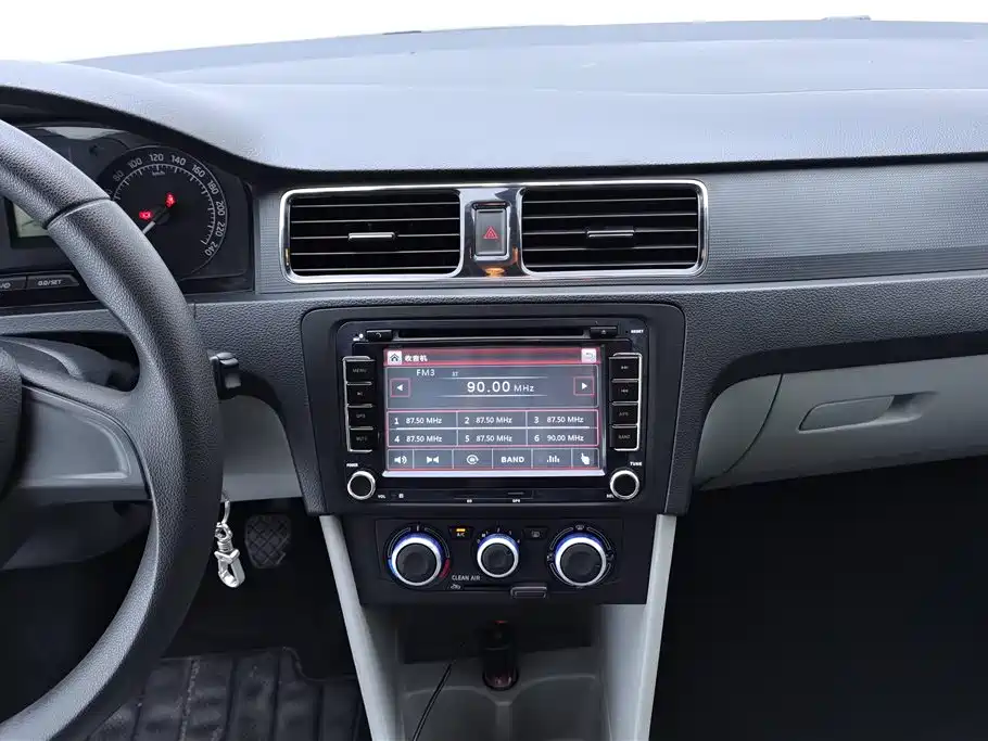 Skoda Rapid 2016 — фото 13