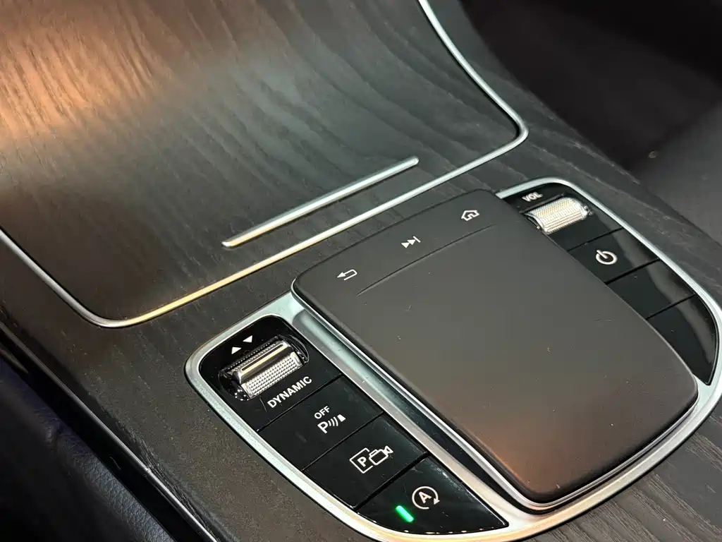 Mercedes-Benz C-Class 2020 — фото 12