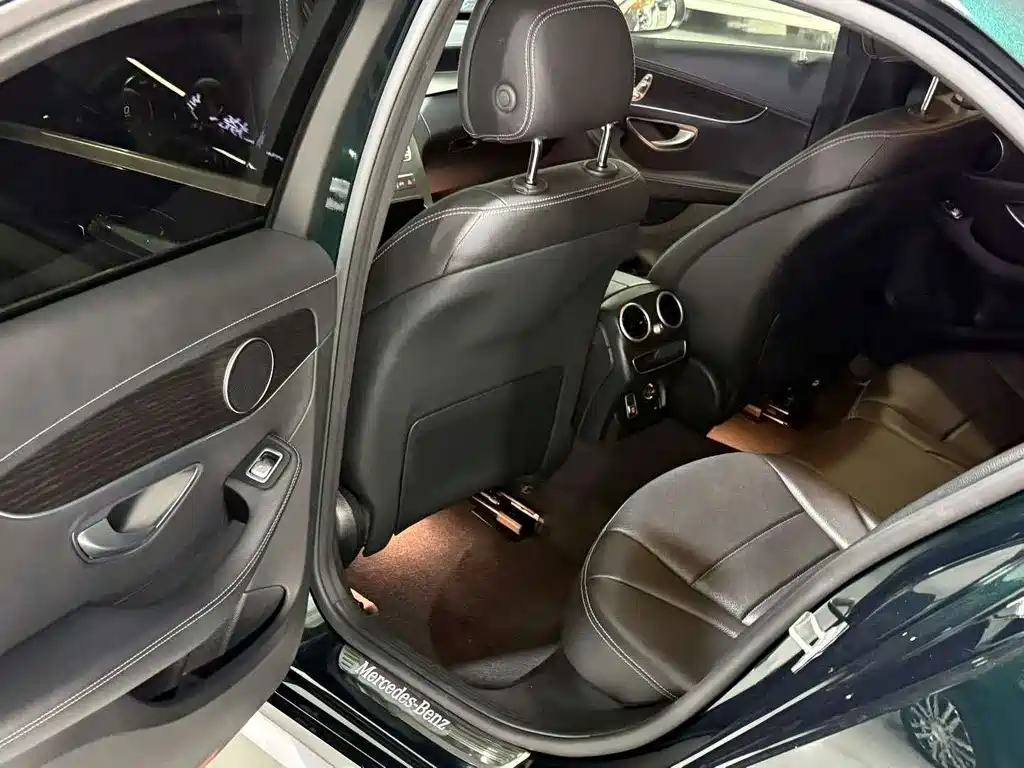 Mercedes-Benz C-Class 2020