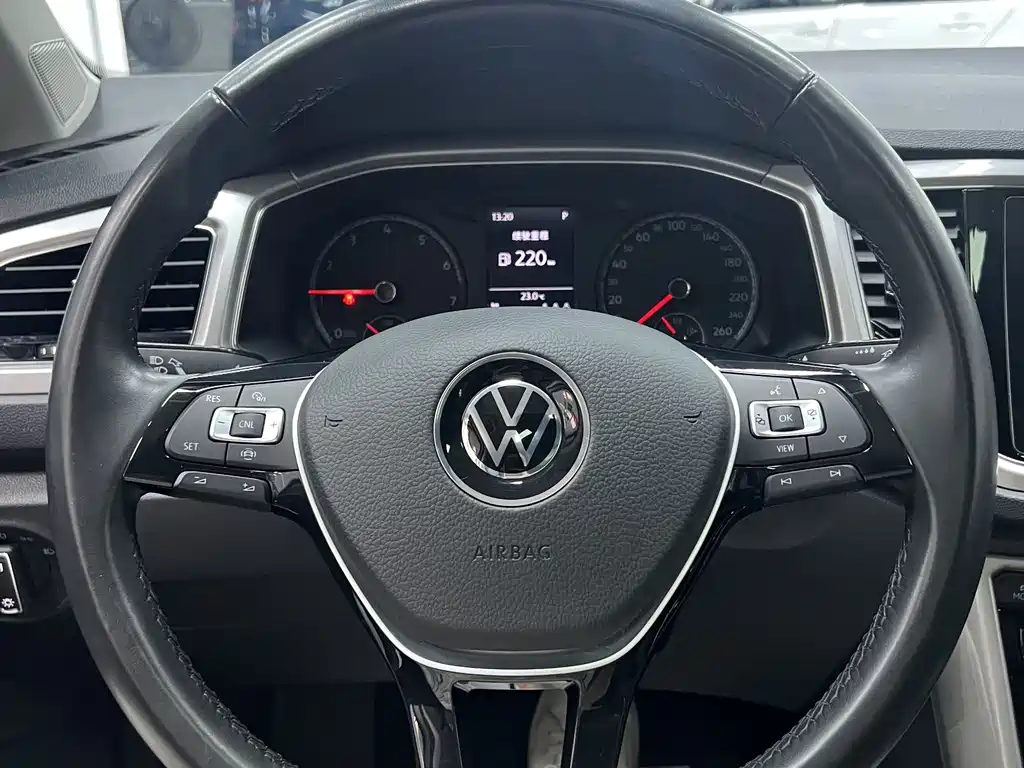 Volkswagen T-Roc 2022 — фото 12