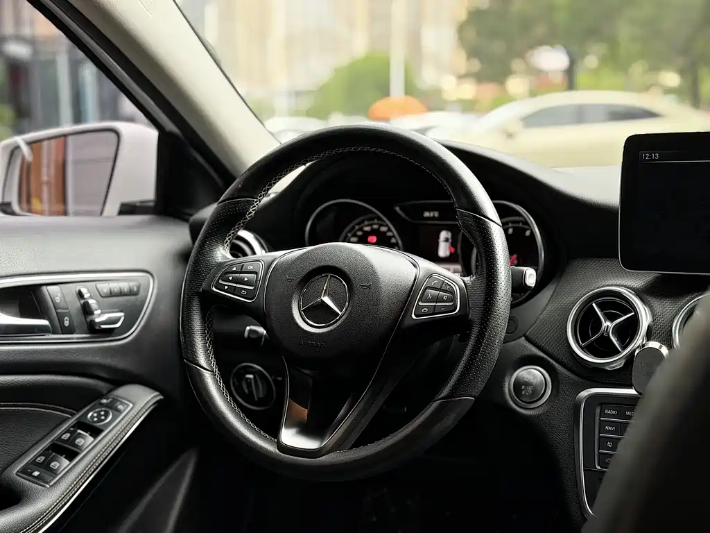 Mercedes-Benz GLA 2017 — фото 9