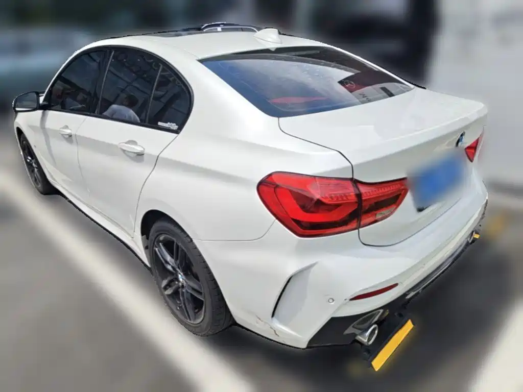 BMW 1 Series 2020 — фото 23