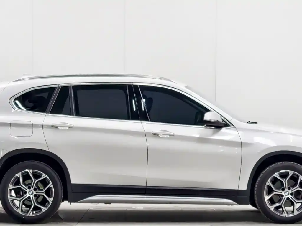 BMW X1 2022 — фото 8