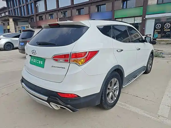Hyundai Santa Fe 2015