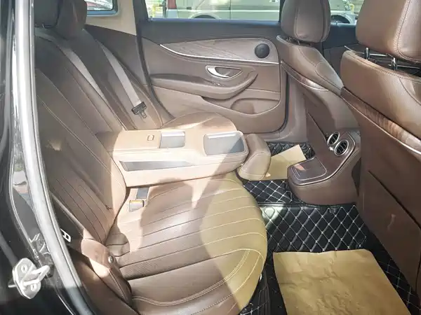 Mercedes-Benz E-Class 2023
