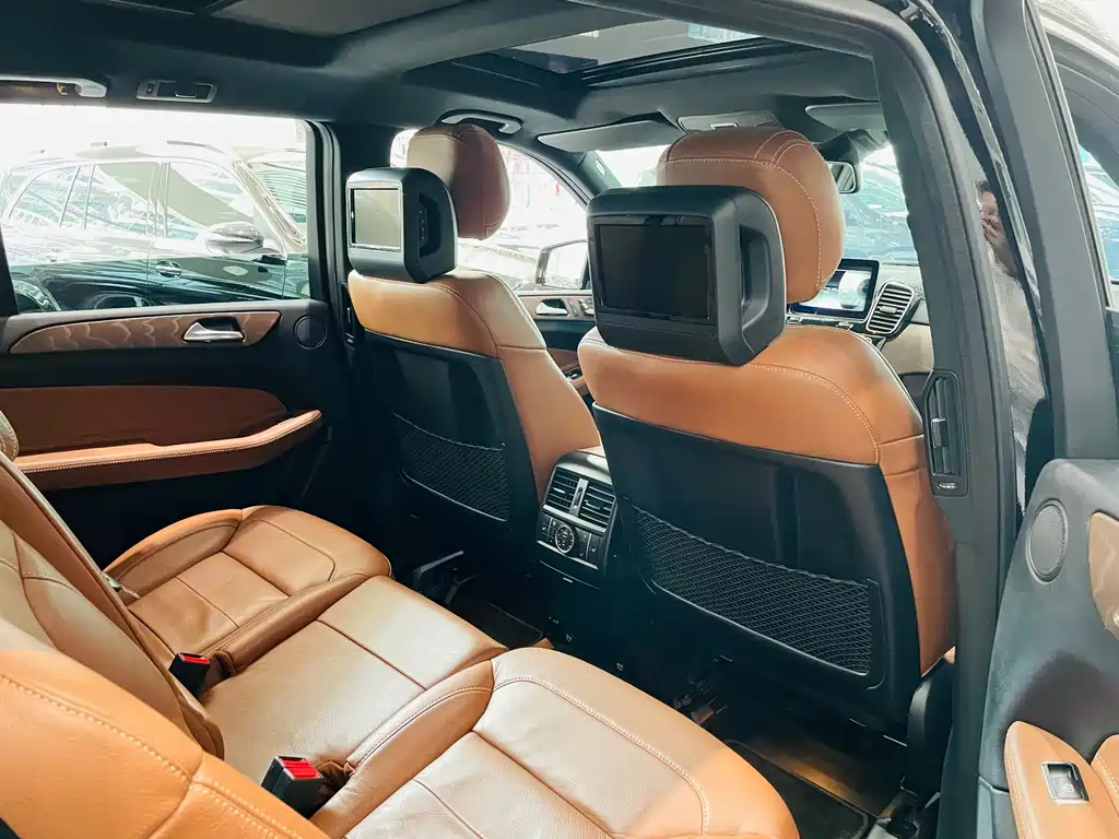 Mercedes-Benz GLS 2016 — фото 20