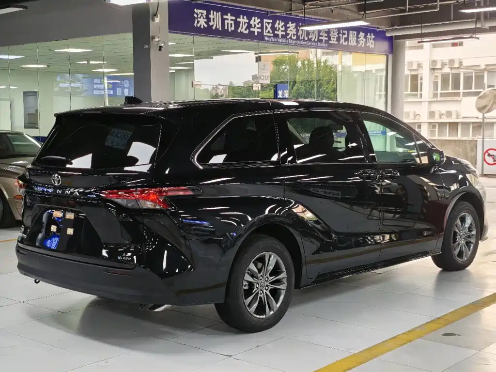 Toyota Sienna 2026 — фото 15