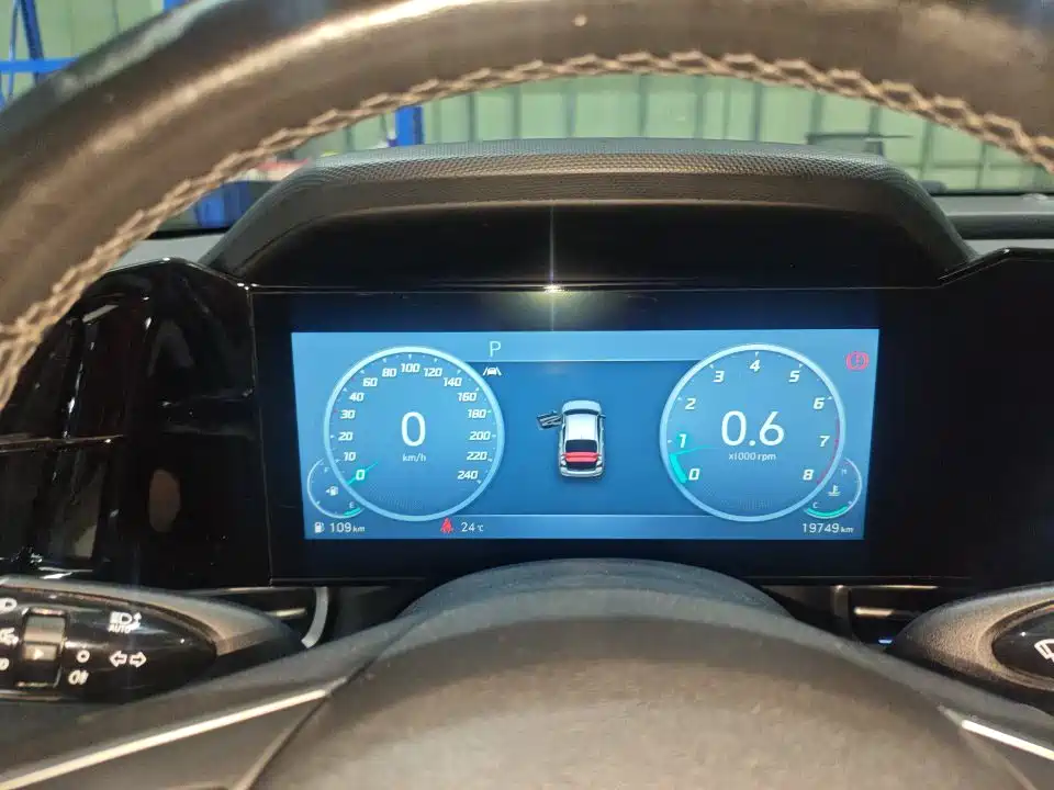 Hyundai Elantra 2020 — фото 10