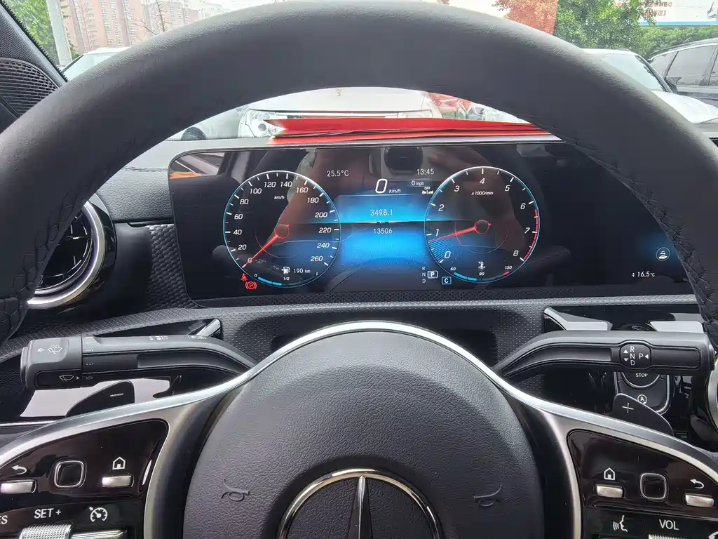 Mercedes-Benz A-Class 2023 — фото 12