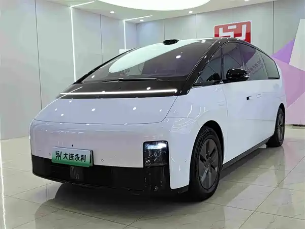 Li Auto MEGA 2025