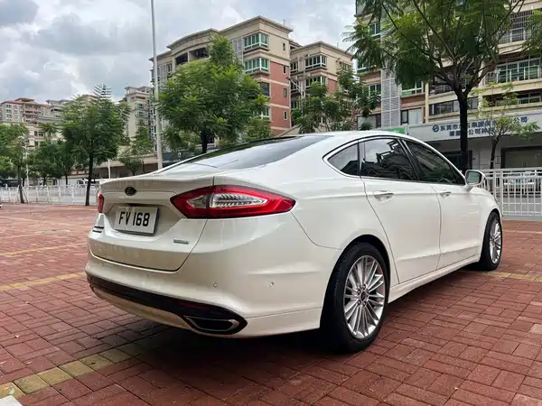 Ford Mondeo 2014
