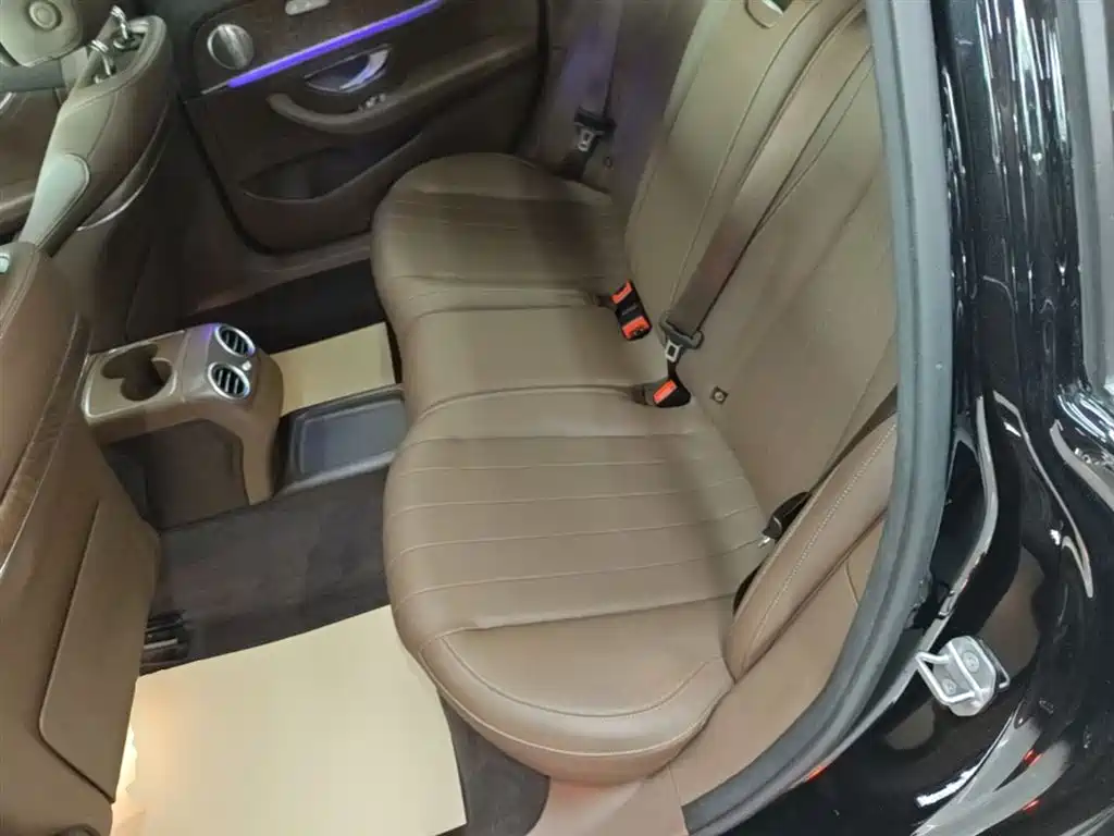 Mercedes-Benz E-Class 2020 — фото 17
