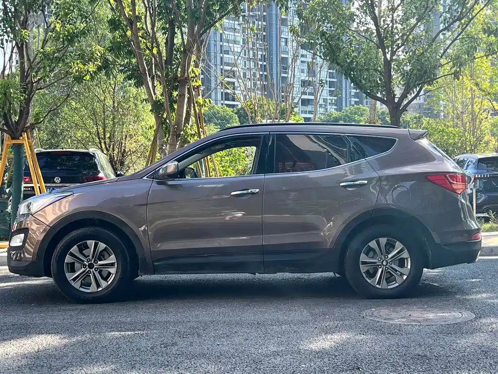 Hyundai Santa Fe 2015 — фото 8