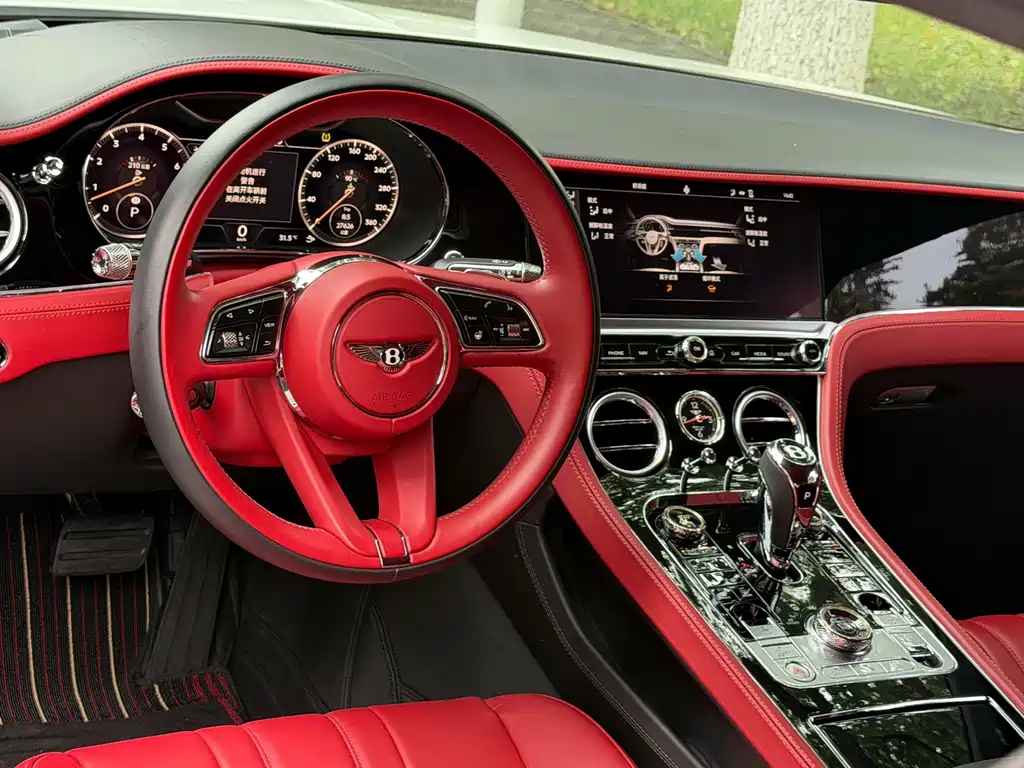 Bentley Continental 2021 — фото 13