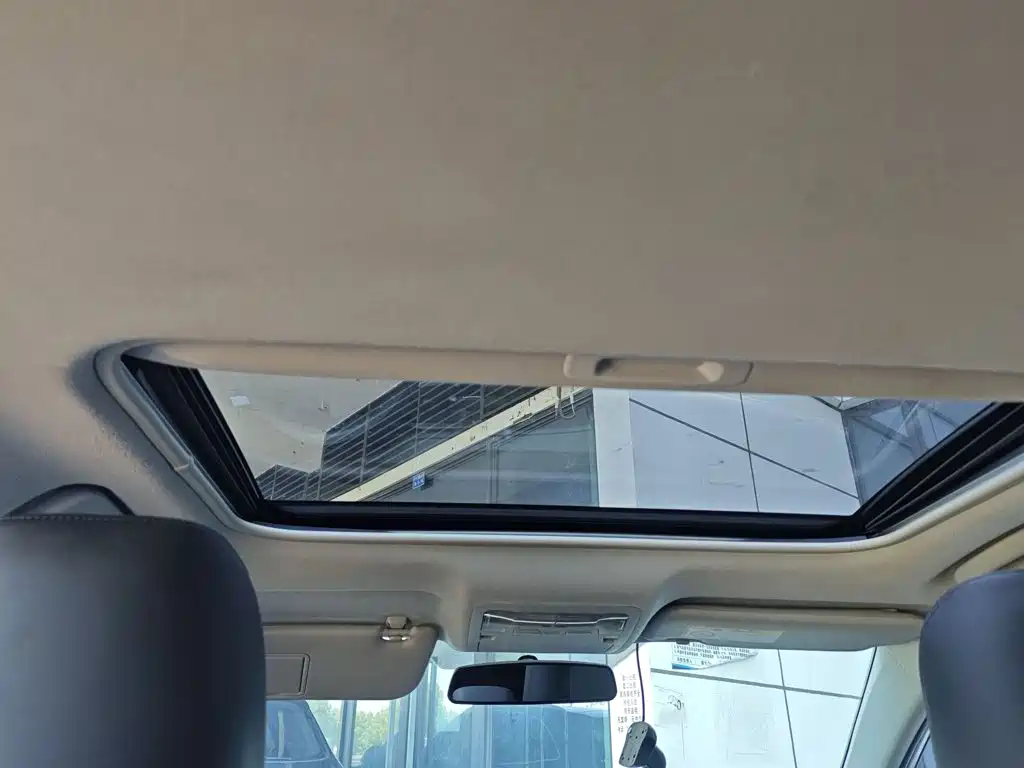 Toyota Corolla 2016 — фото 18