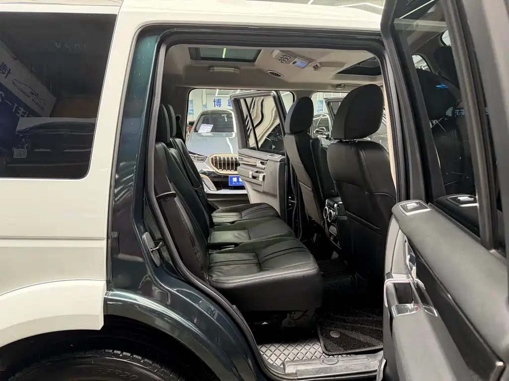 Land Rover Discovery 2015 — фото 16
