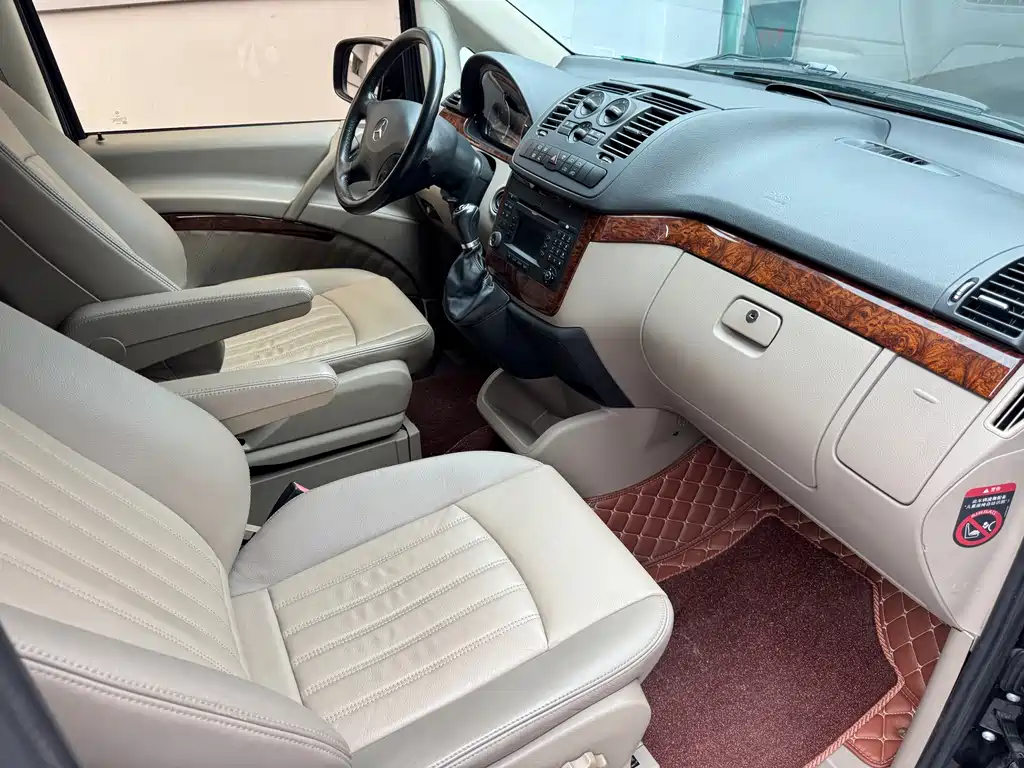 Mercedes-Benz Viano 2017 — фото 17