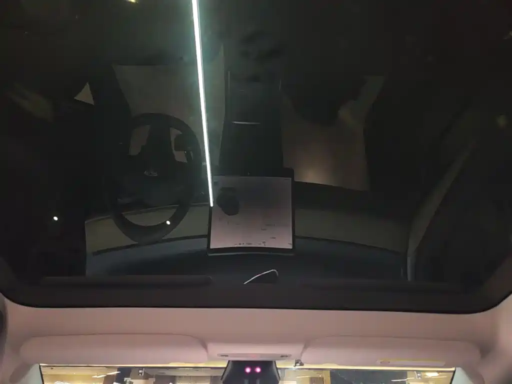 Tesla Model Y 2023 — фото 18